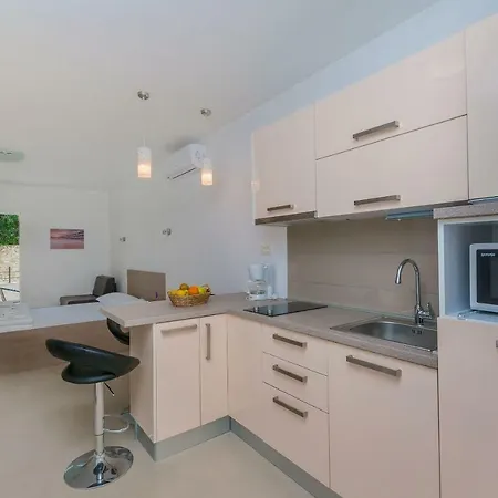 Apartments Villa Aquamarine Duće Kültér fotó