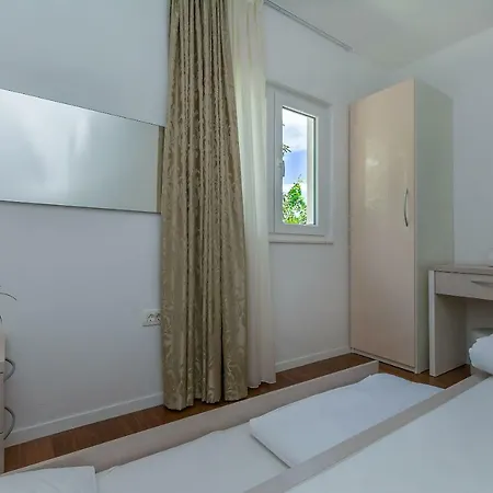 Apartments Villa Aquamarine Duće Kültér fotó