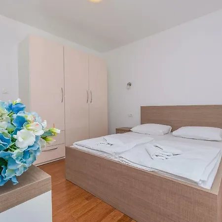 Apartments Villa Aquamarine Duće Kültér fotó