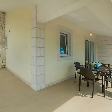 Apartments Villa Aquamarine Duće Kültér fotó