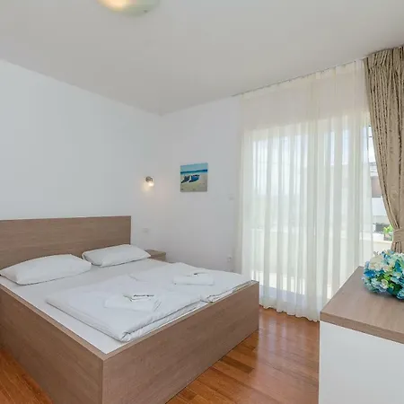 Apartments Villa Aquamarine Duće Kültér fotó