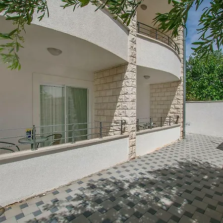 Apartments Villa Aquamarine Duće Kültér fotó