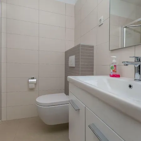 Apartments Villa Aquamarine Duće Kültér fotó