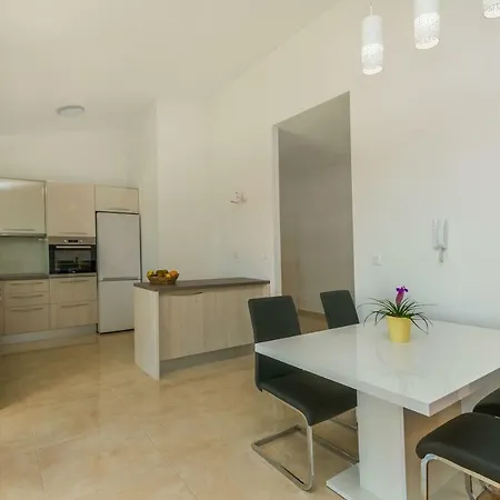 Apartments Villa Aquamarine Duće Kültér fotó