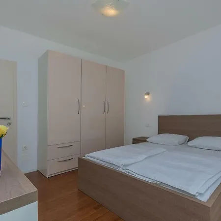 Apartments Villa Aquamarine Duće Kültér fotó