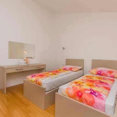 Apartments Villa Aquamarine Duće Kültér fotó